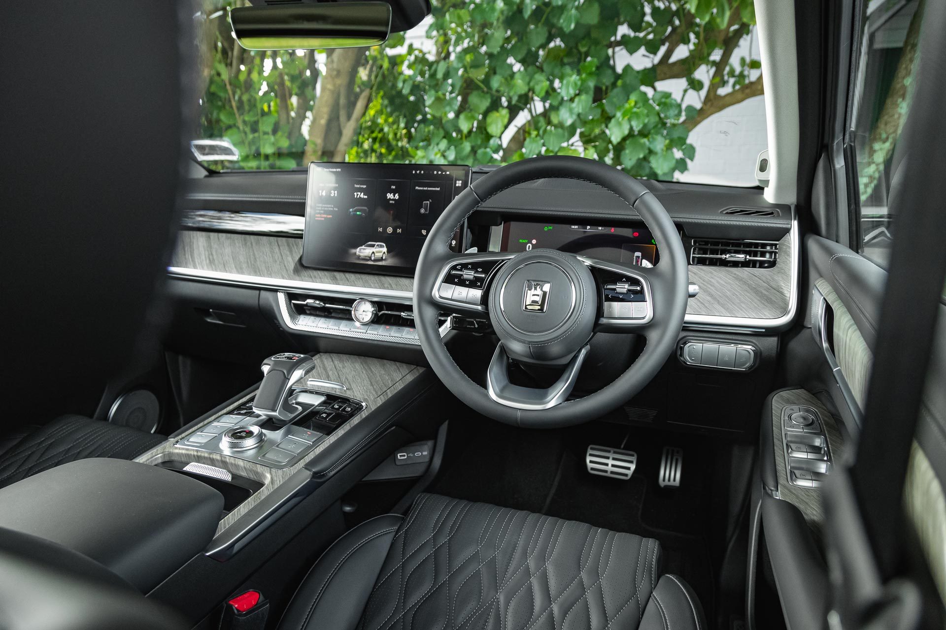 Explore the Tank 500 Interior